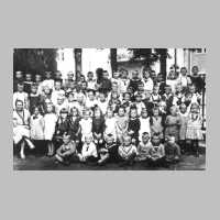 001-0115 Klassenfoto ca. um 1927 mit Fraeulein Sudau.jpg